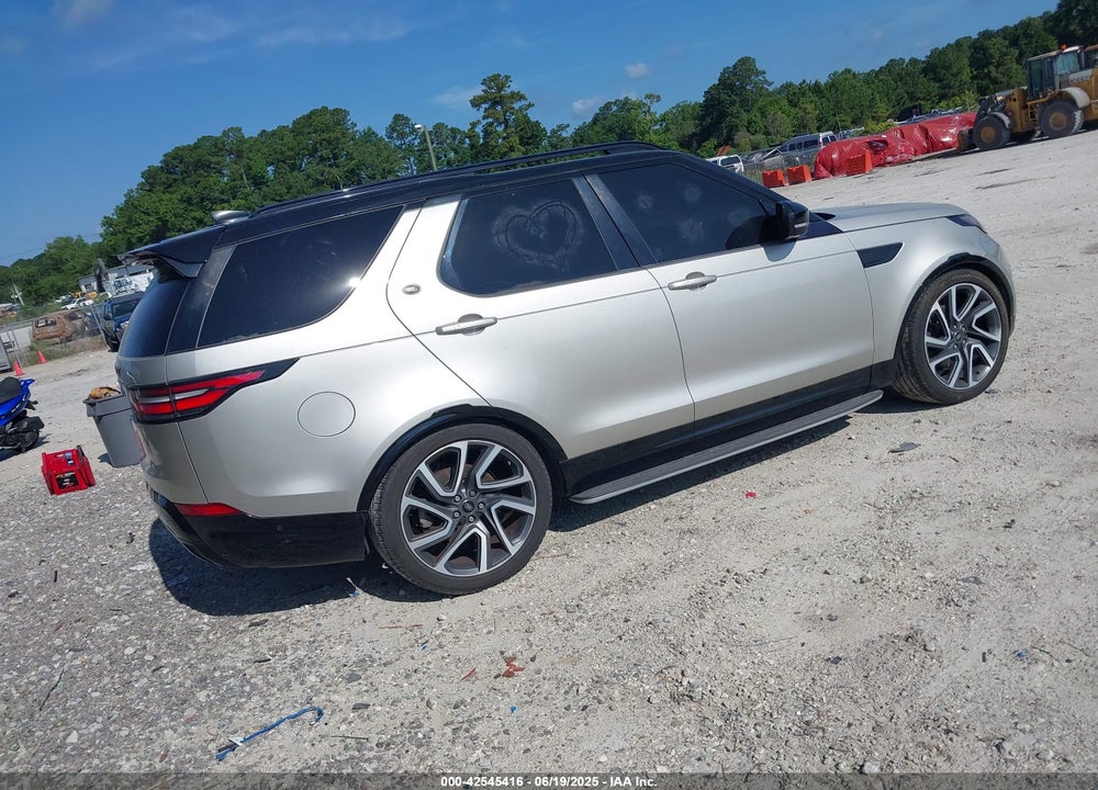 2017 LAND ROVER DISCOVERY HSE LUXURY VIN: SALRHBBV0HA040193