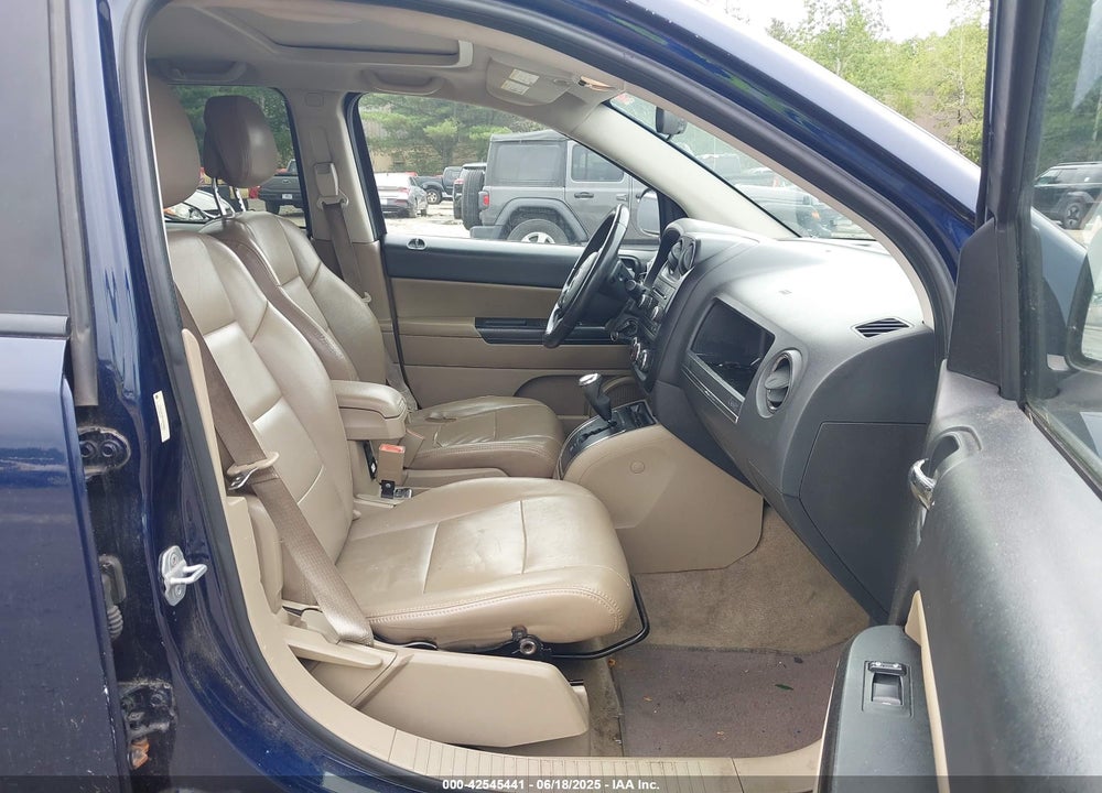 2012 JEEP COMPASS VIN: 1C4NJDEB6CD656026