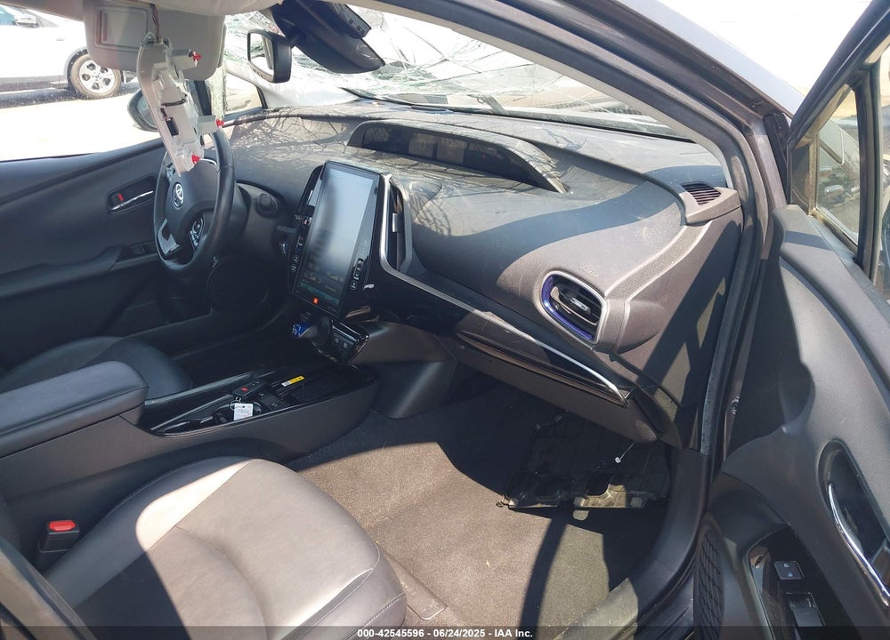 2019 TOYOTA PRIUS VIN: JTDKARFU2K3077667