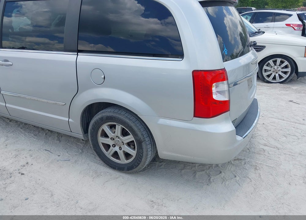 2011 CHRYSLER TOWN & COUNTRY TOURING VIN: 2A4RR5DG4BR638398