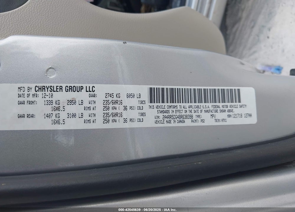 2011 CHRYSLER TOWN & COUNTRY TOURING VIN: 2A4RR5DG4BR638398