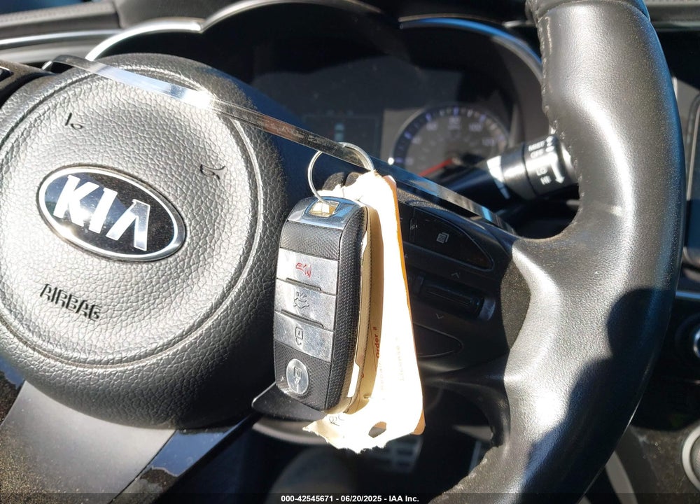 2014 KIA OPTIMA VIN: 5XXGR4A67EG264420