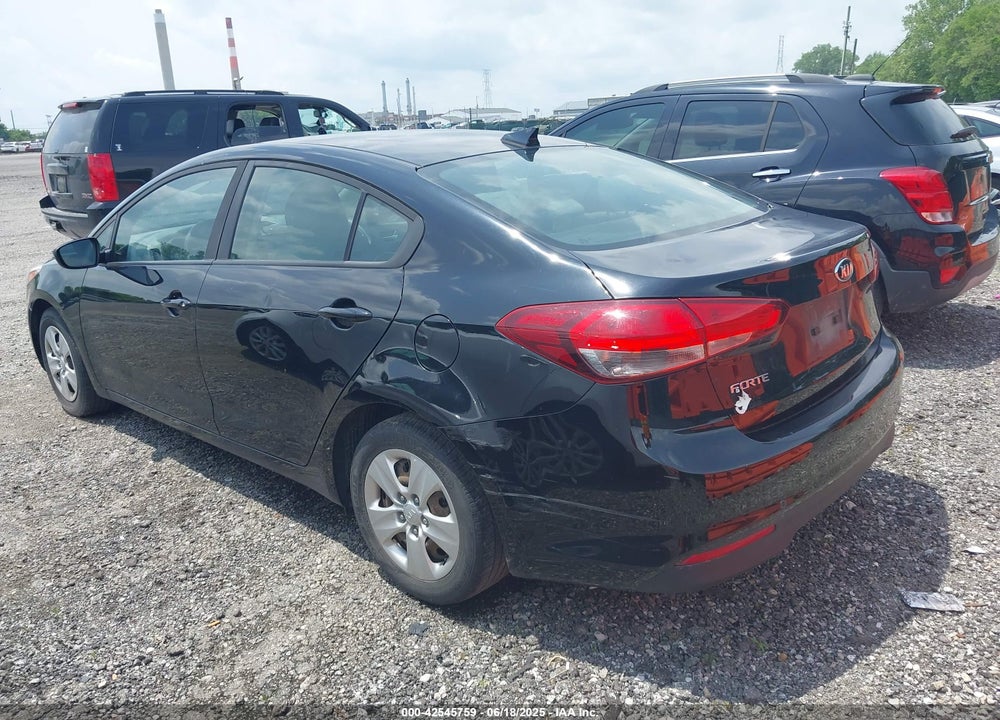 2018 KIA FORTE LX VIN: 3KPFL4A71JE211186