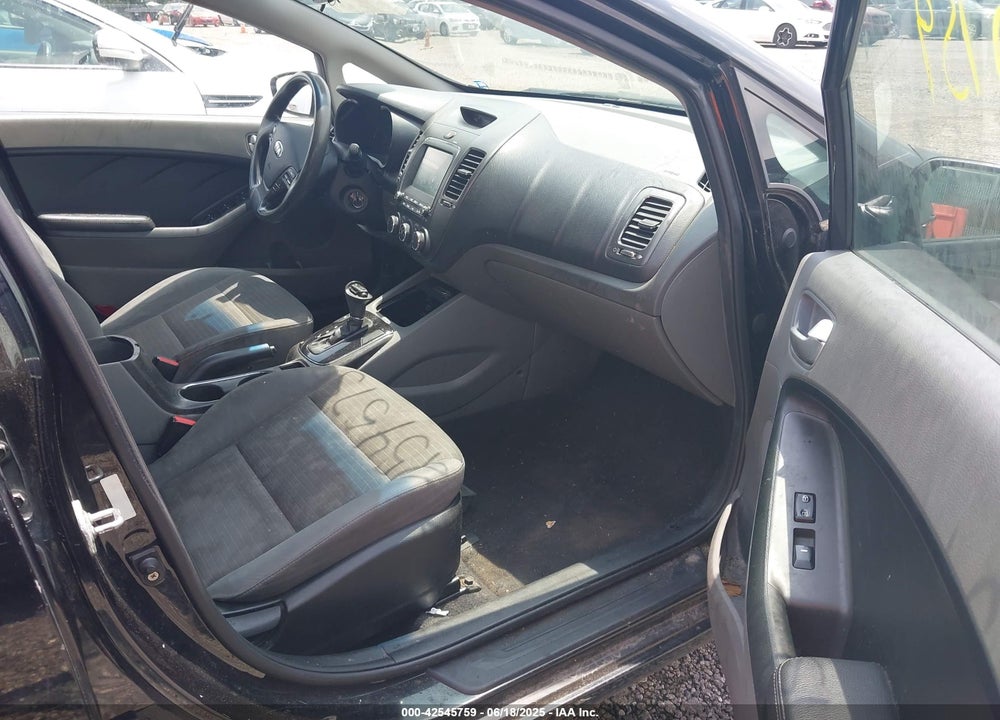 2018 KIA FORTE LX VIN: 3KPFL4A71JE211186