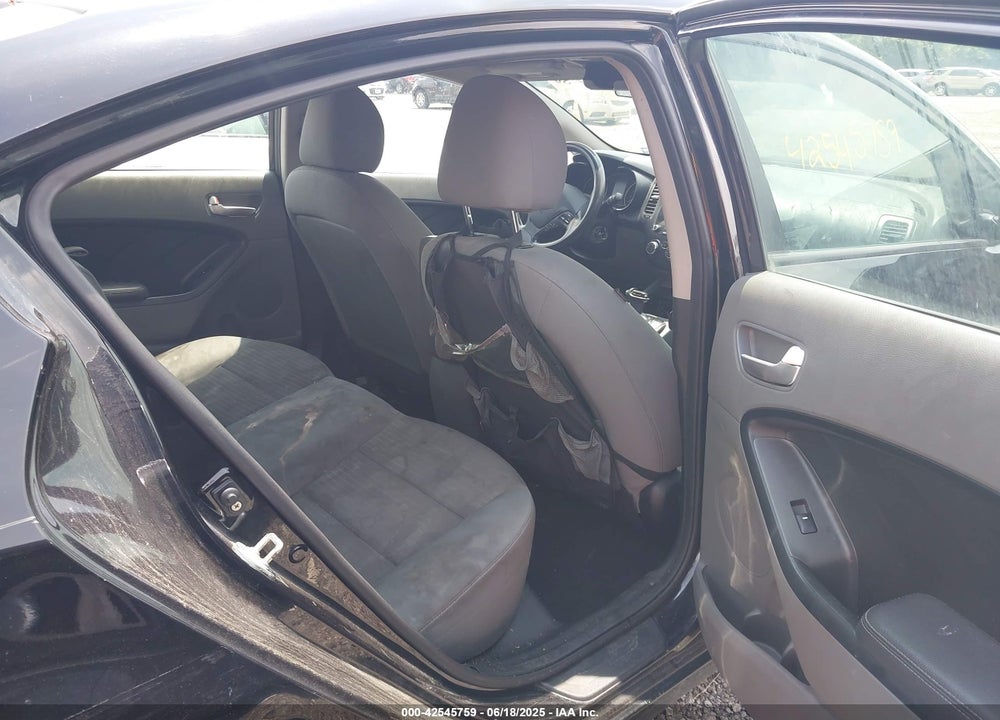 2018 KIA FORTE LX VIN: 3KPFL4A71JE211186