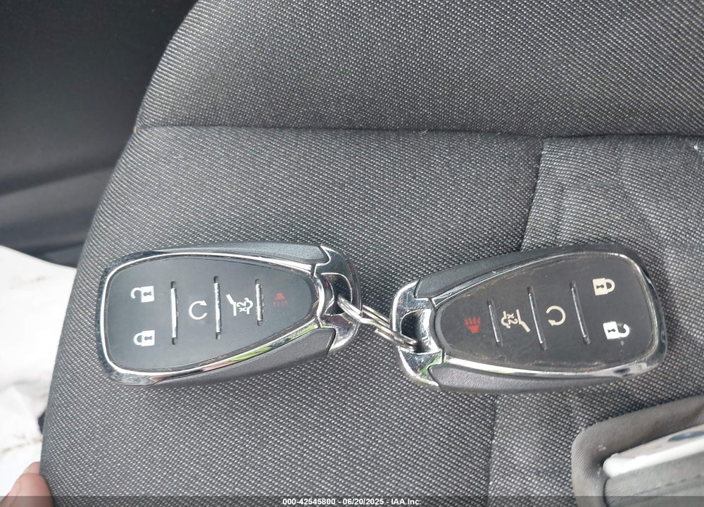 2018 CHEVROLET EQUINOX LT VIN: 2GNAXJEV4J6267135
