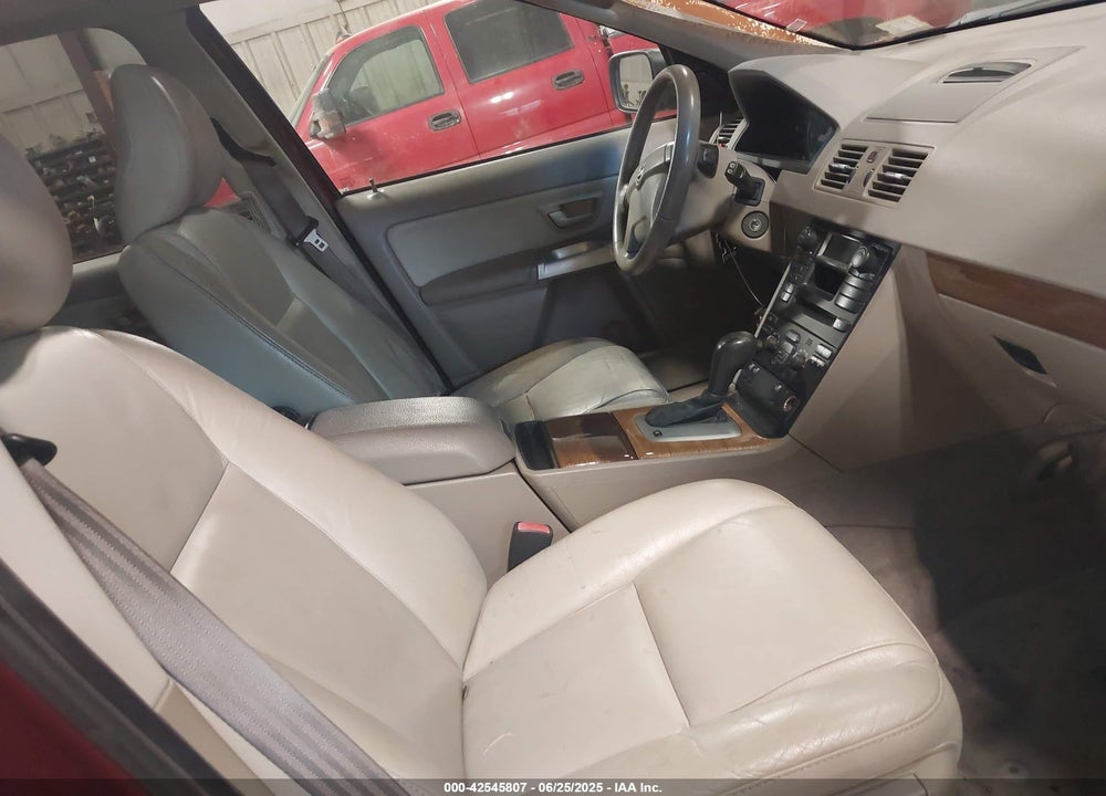 2005 VOLVO XC90 2.5T AWD VIN: YV1CZ911251168250