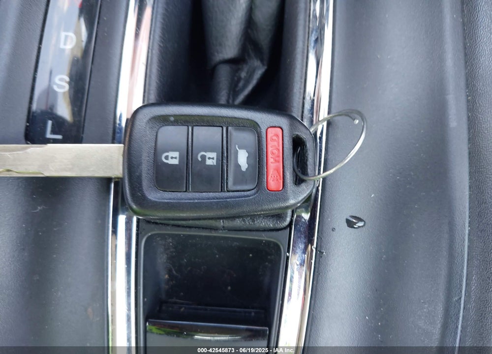 2022 HONDA HR-V VIN: 3CZRU6H33NM757132