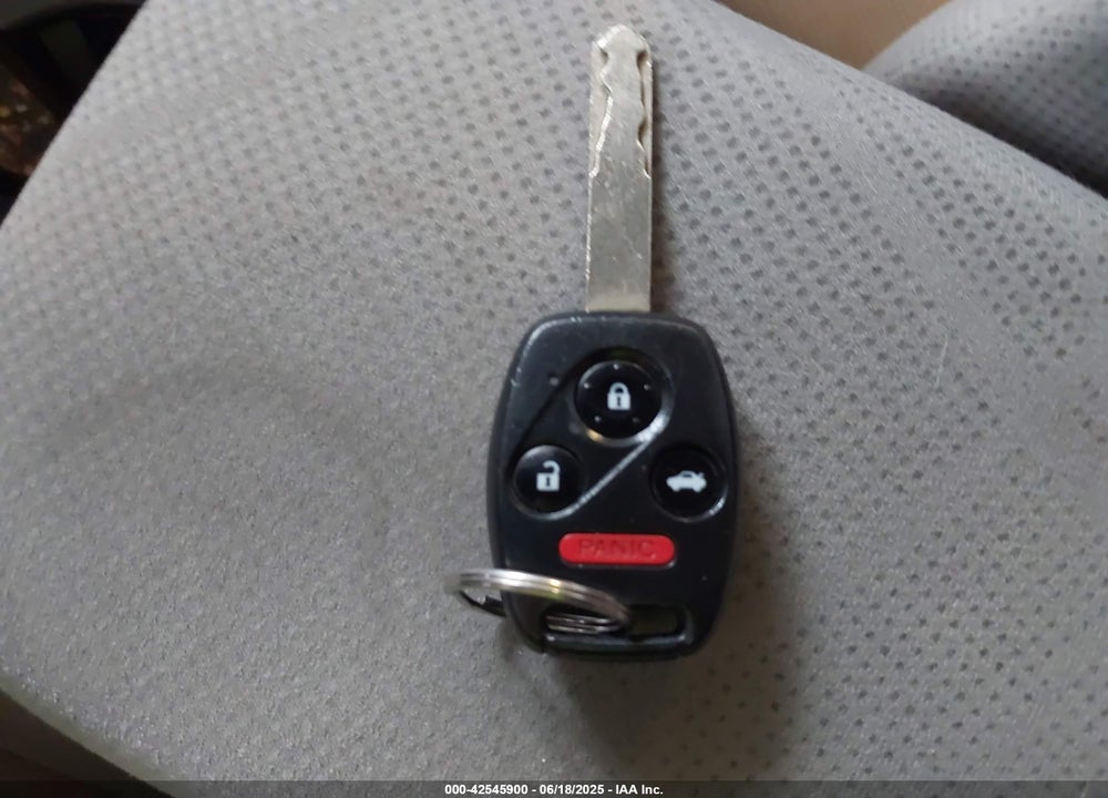 2012 HONDA CIVIC VIN: 2HGFB2F83CH524886