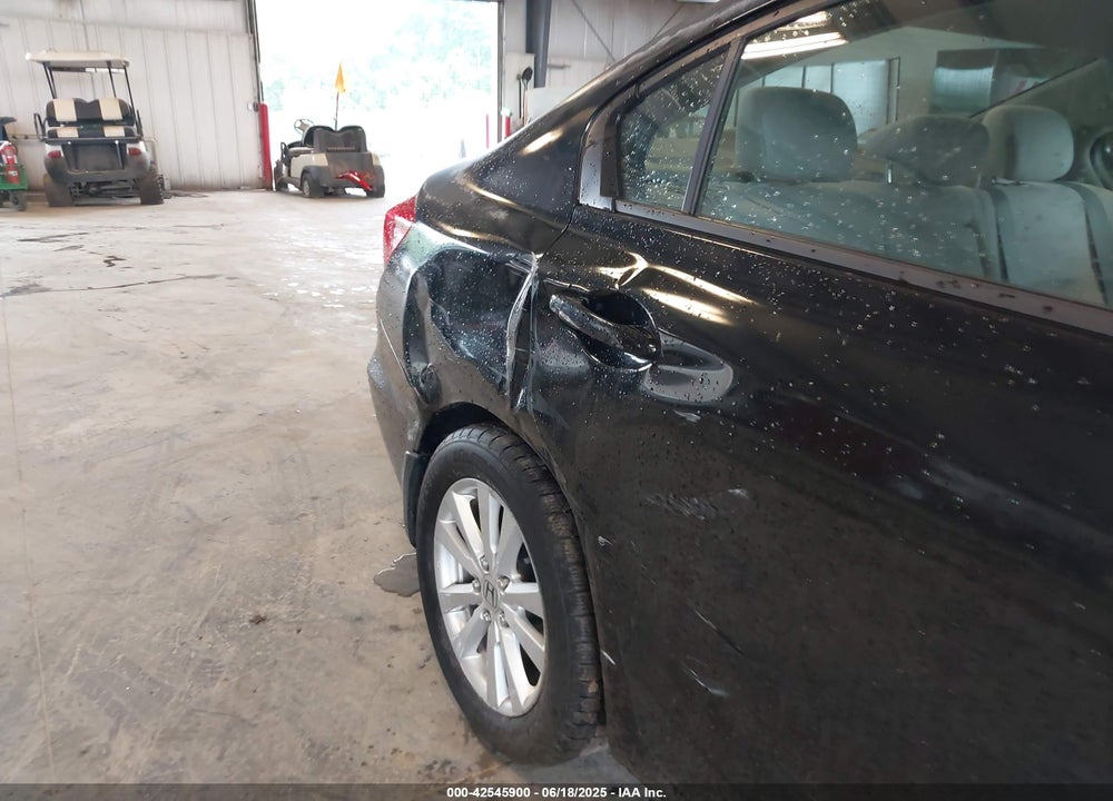 2012 HONDA CIVIC VIN: 2HGFB2F83CH524886