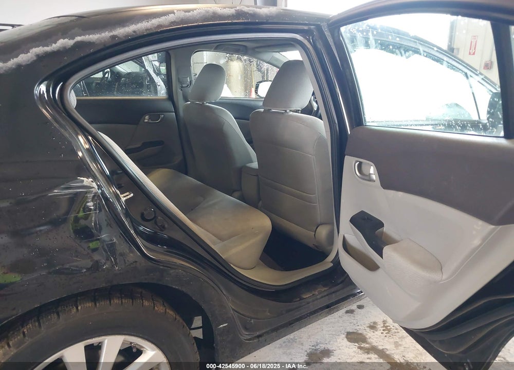 2012 HONDA CIVIC VIN: 2HGFB2F83CH524886