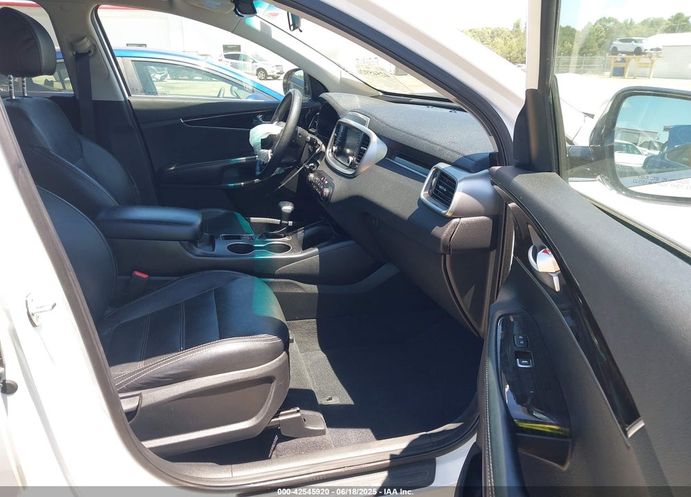 2020 KIA SORENTO VIN: 5XYPG4A32LG686101