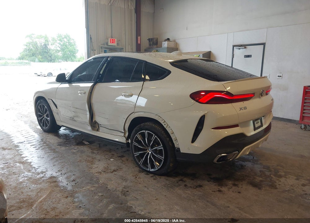 2021 BMW X6 VIN: 5UXCY6C02M9F21776
