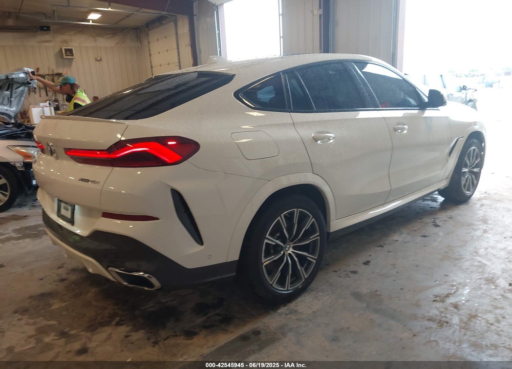 2021 BMW X6 VIN: 5UXCY6C02M9F21776