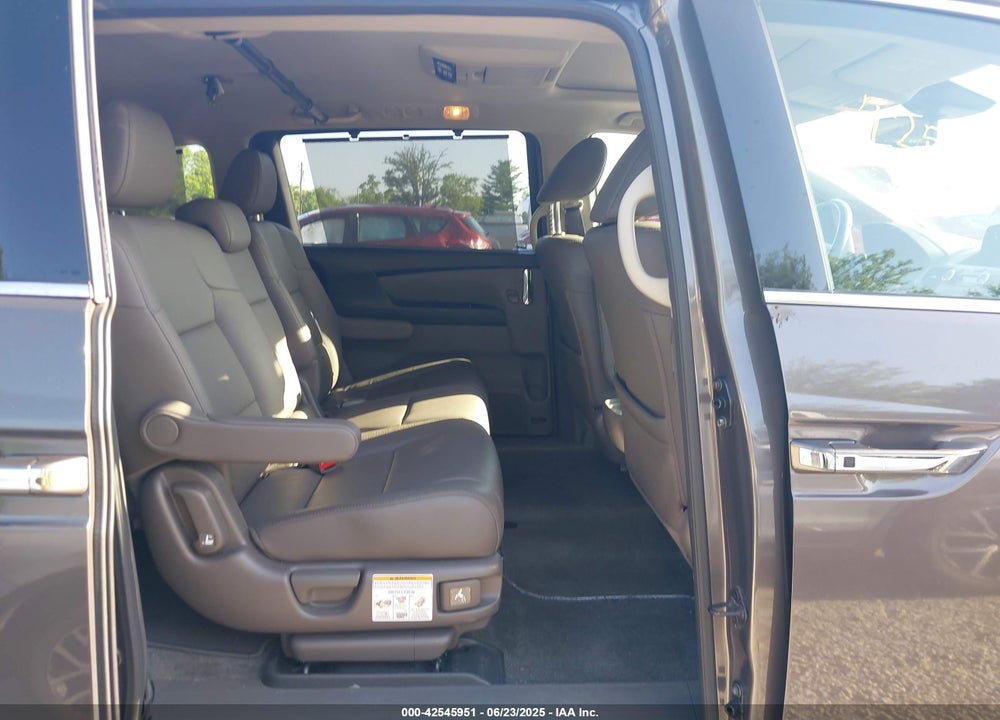 2016 HONDA ODYSSEY VIN: 5FNRL5H92GB169673