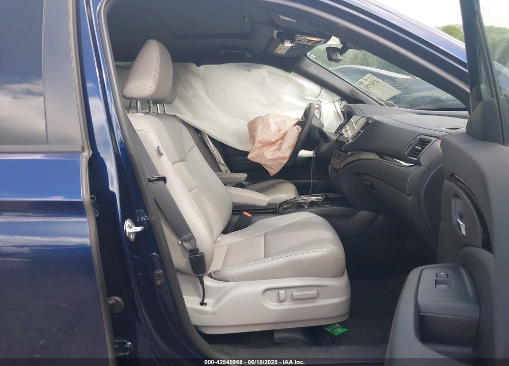 2021 HONDA PASSPORT VIN: 5FNYF8H94MB008788