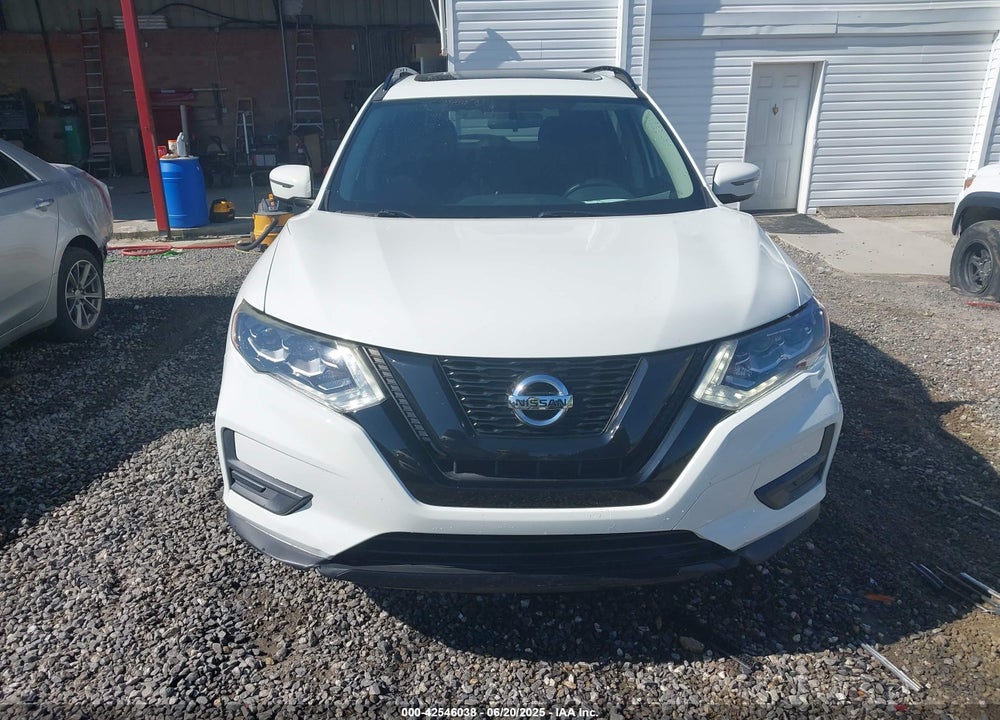 2017 NISSAN ROGUE VIN: 5N1AT2MV0HC768550