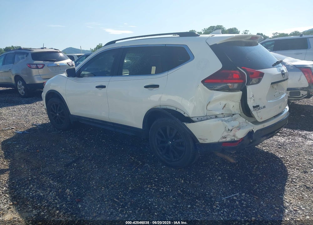 2017 NISSAN ROGUE VIN: 5N1AT2MV0HC768550