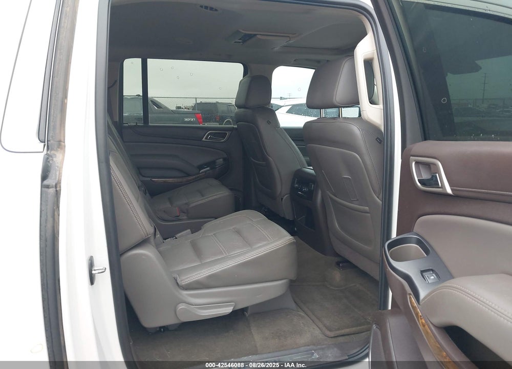 2016 GMC YUKON XL DENALI VIN: 1GKS2HKJ8GR139665
