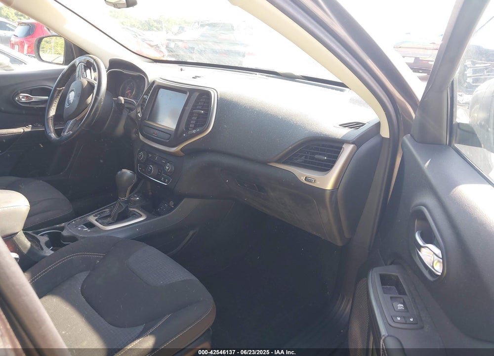 2016 JEEP CHEROKEE VIN: 1C4PJMCB7GW156639