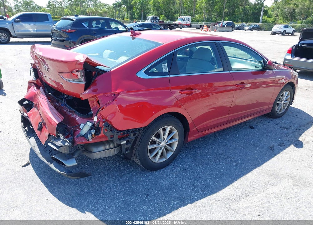 2019 HYUNDAI SONATA VIN: 5NPE24AF2KH744084