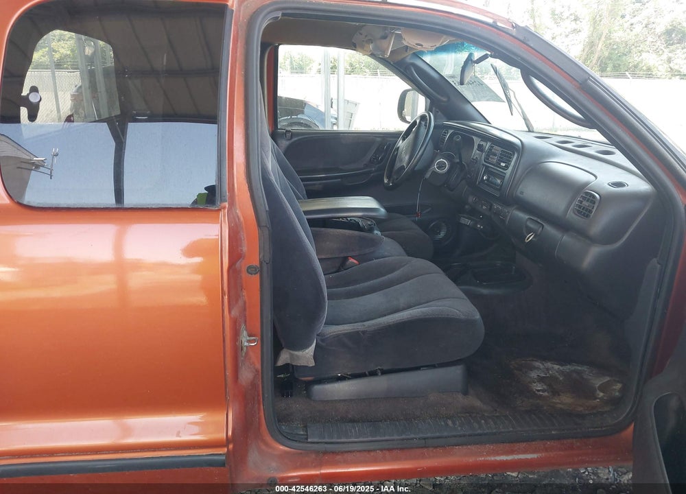 2000 DODGE DAKOTA SLT/SPORT VIN: 1B7GL22X8YS776887