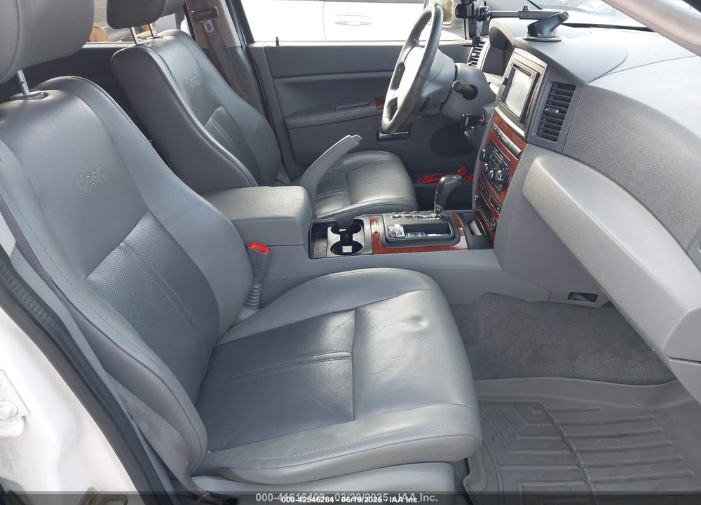 2005 JEEP GRAND CHEROKEE LIMITED VIN: 1J4HR58215C528514