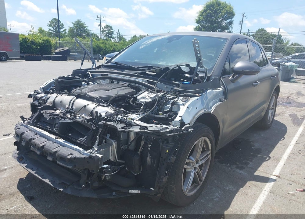 2022 PORSCHE MACAN VIN: WP1AA2A56NLB01975