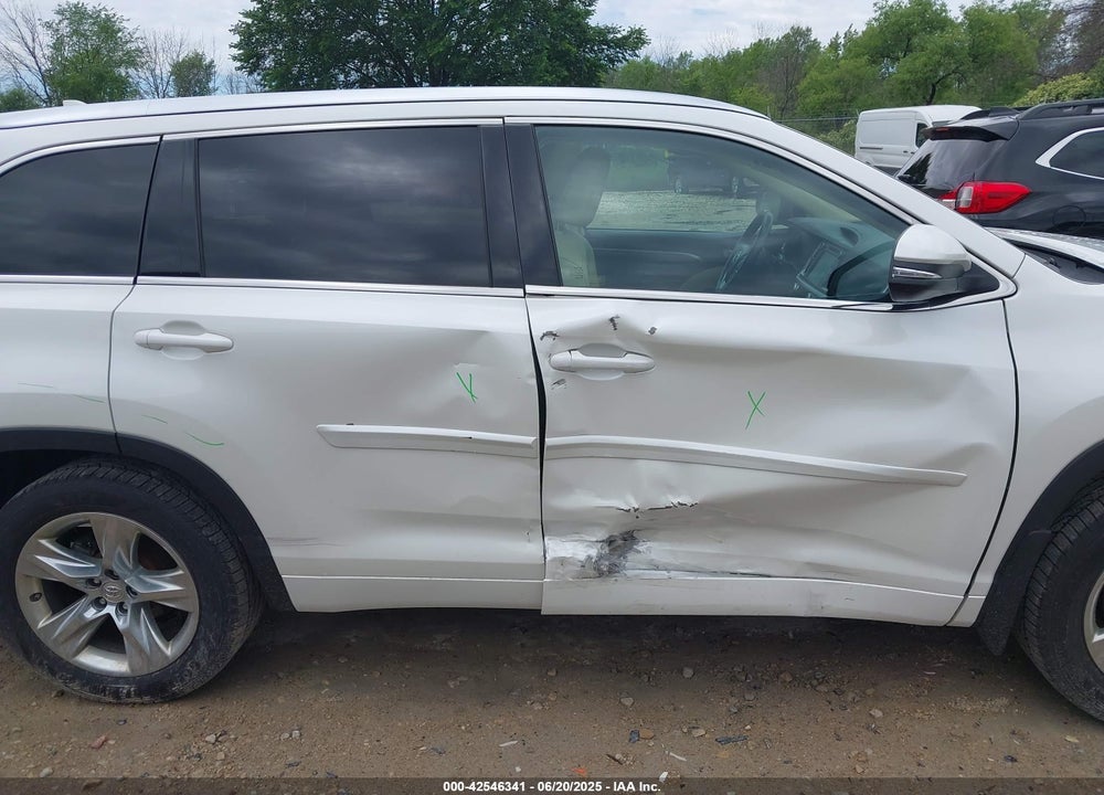 2015 TOYOTA HIGHLANDER LIMITED V6 VIN: 5TDDKRFH2FS073390