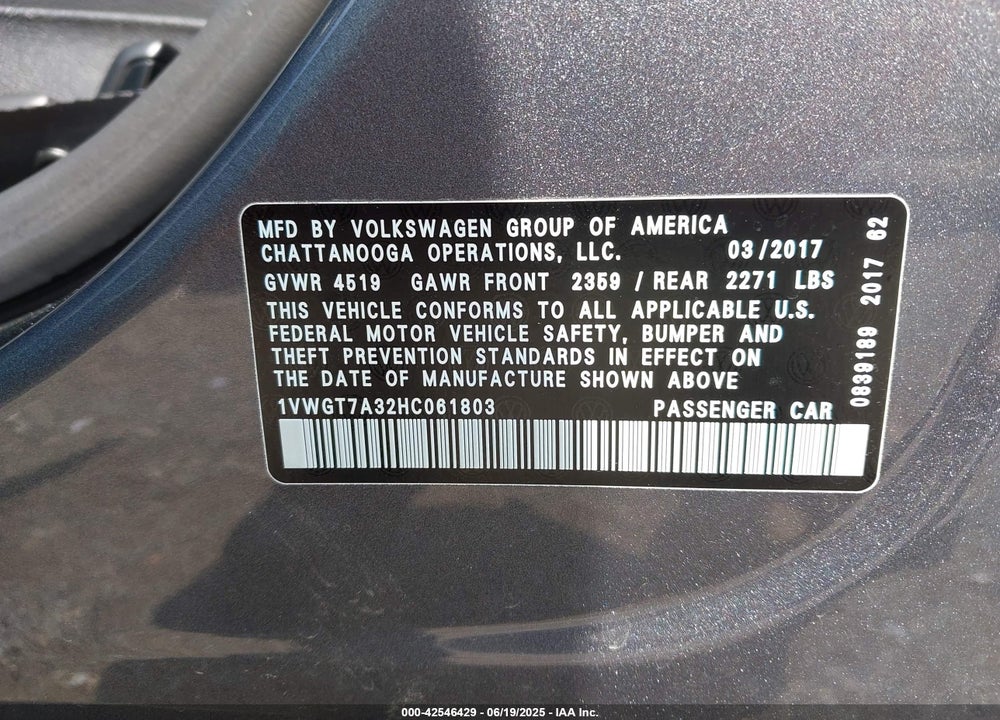 2017 VOLKSWAGEN PASSAT VIN: 1VWGT7A32HC061803