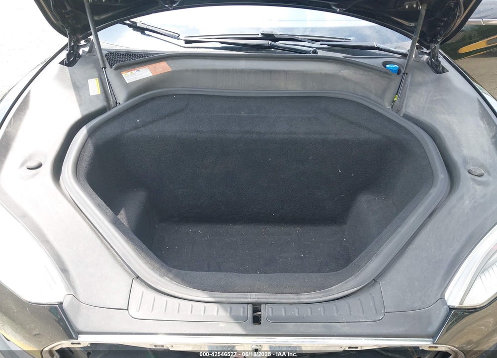 2016 TESLA MODEL S VIN: 5YJSA1E47GF136449
