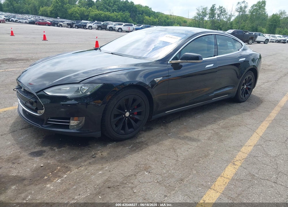 2016 TESLA MODEL S VIN: 5YJSA1E47GF136449