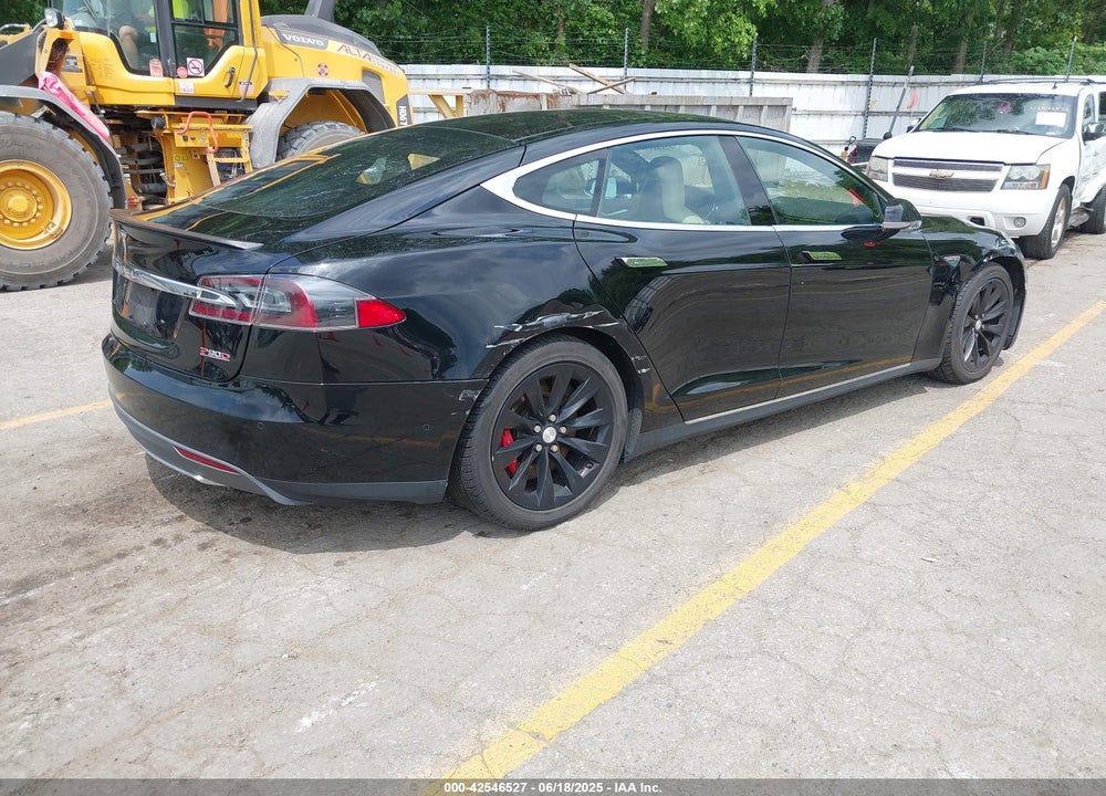 2016 TESLA MODEL S VIN: 5YJSA1E47GF136449