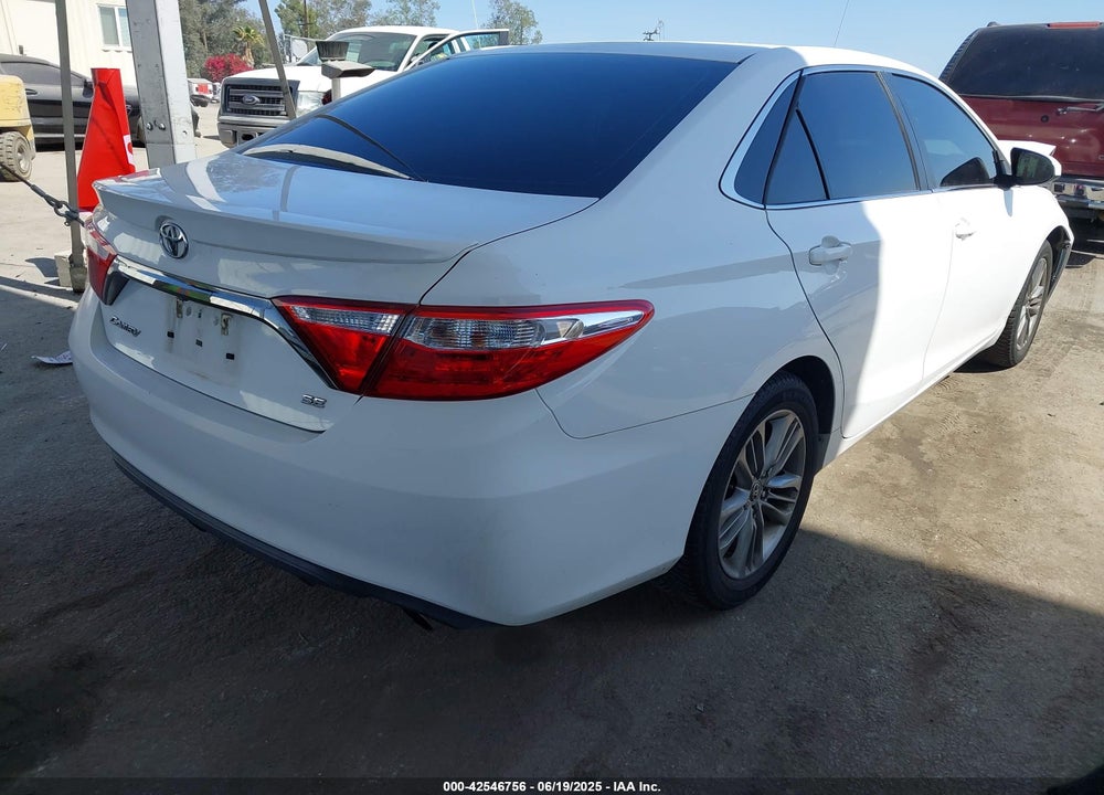 2015 TOYOTA CAMRY SE VIN: 4T1BF1FK1FU930489
