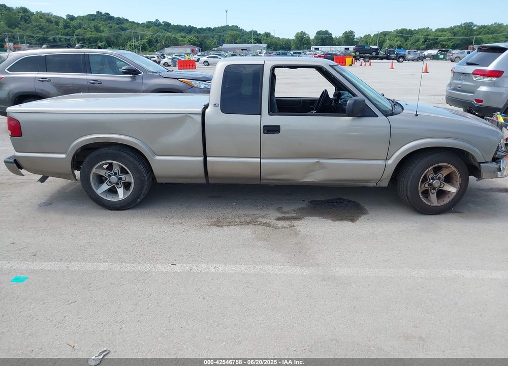 2002 CHEVROLET S-10 LS VIN: 1GCCS19W428108940