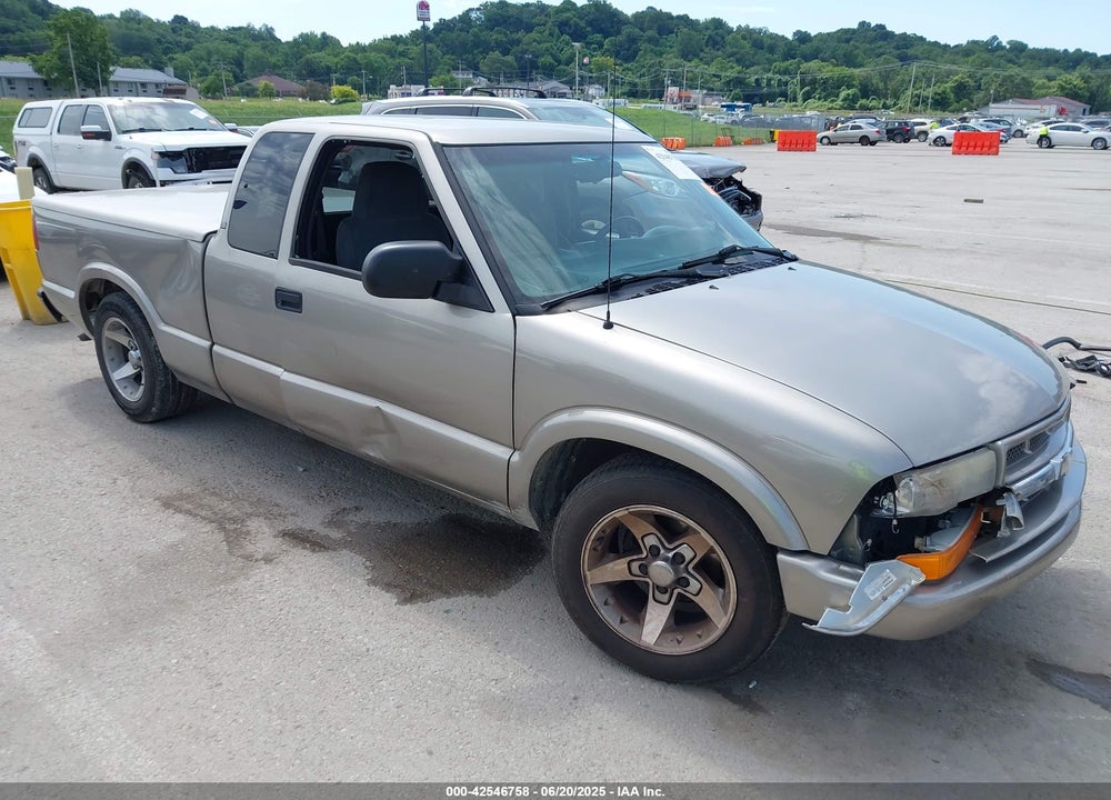 2002 CHEVROLET S-10 LS VIN: 1GCCS19W428108940