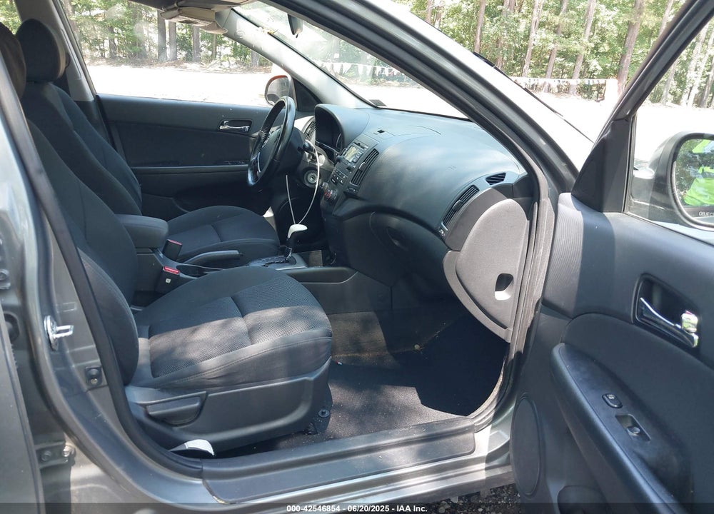 2010 HYUNDAI ELANTRA TOURING VIN: KMHDC8AE3AU050785