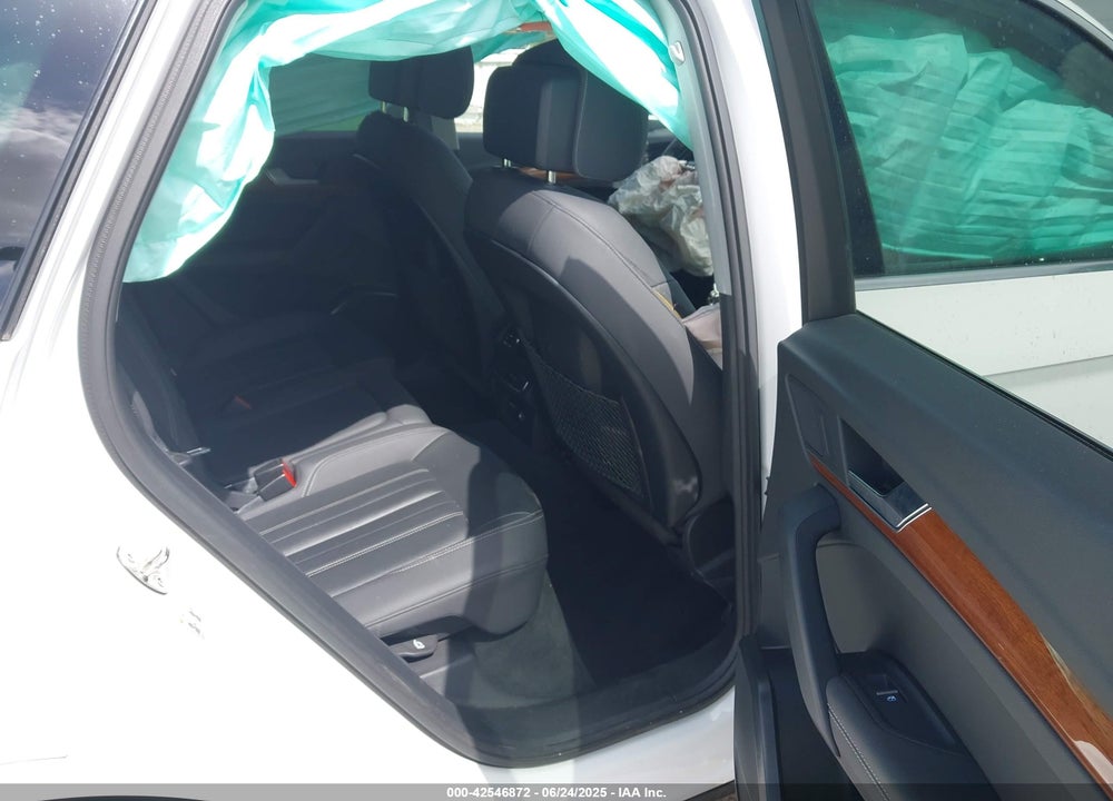 2021 AUDI Q5 VIN: WA1BAAFY6M2017530