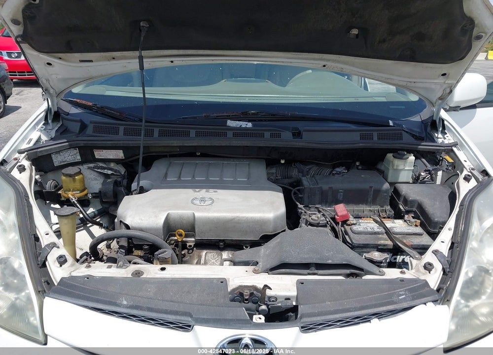 2008 TOYOTA SIENNA XLE VIN: 5TDZK22C18S153368