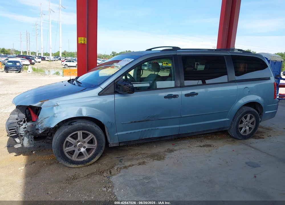 2008 CHRYSLER TOWN & COUNTRY VIN: 2A8HR44H98R650701