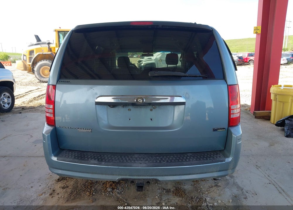 2008 CHRYSLER TOWN & COUNTRY VIN: 2A8HR44H98R650701