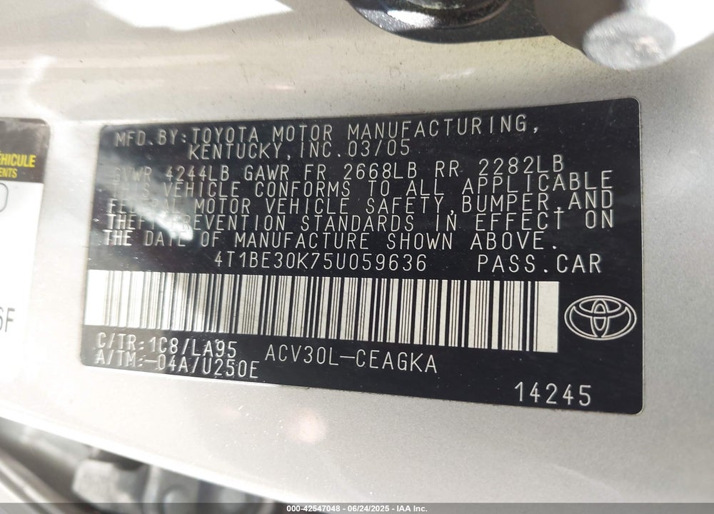 2005 TOYOTA CAMRY XLE VIN: 4T1BE30K75U059636
