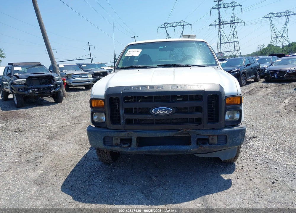 2008 FORD F-350 XL/XLT VIN: 1FDWF31598EE06681