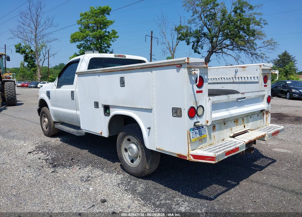 2008 FORD F-350 XL/XLT VIN: 1FDWF31598EE06681