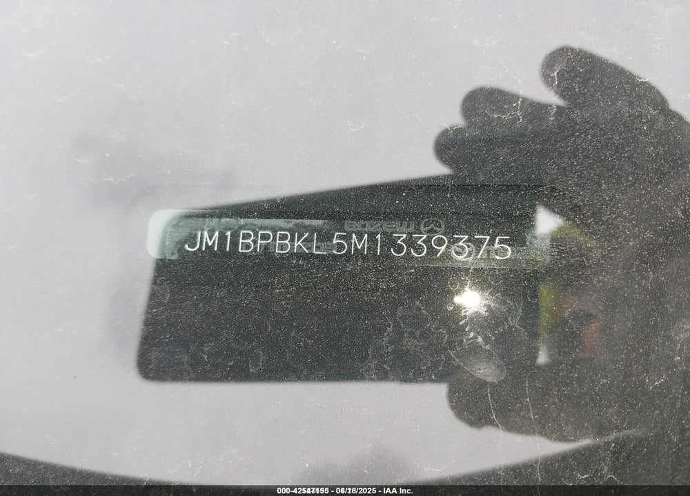 2021 MAZDA 3 HATCHBACK SELECT VIN: JM1BPBKL5M1339375