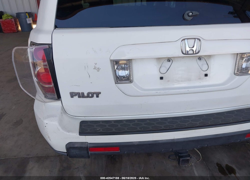 2007 HONDA PILOT EX VIN: 5FNYF18407B018489