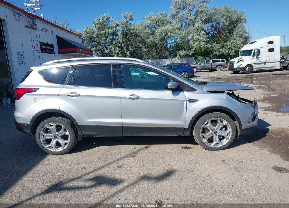 2019 FORD ESCAPE TITANIUM VIN: 1FMCU9J96KUB63813