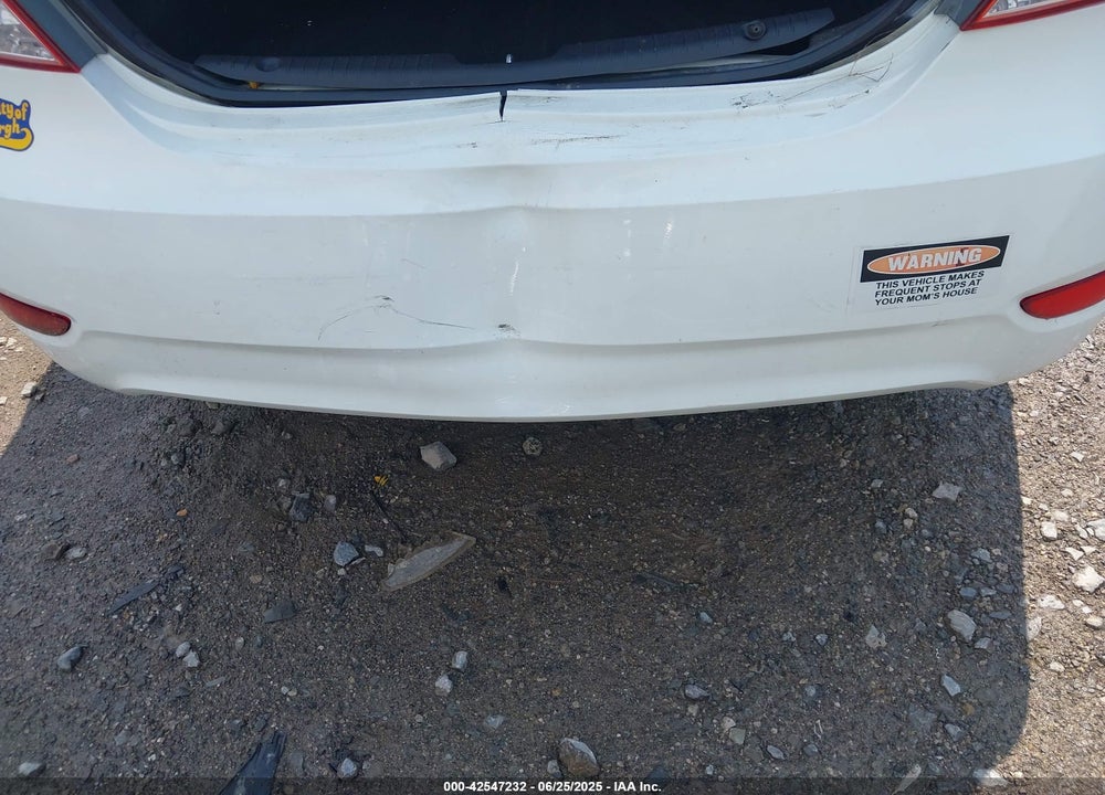 2013 HYUNDAI ACCENT GLS VIN: KMHCT4AE5DU584668