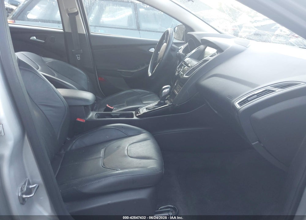 2016 FORD FOCUS VIN: 1FADP3N25GL250227