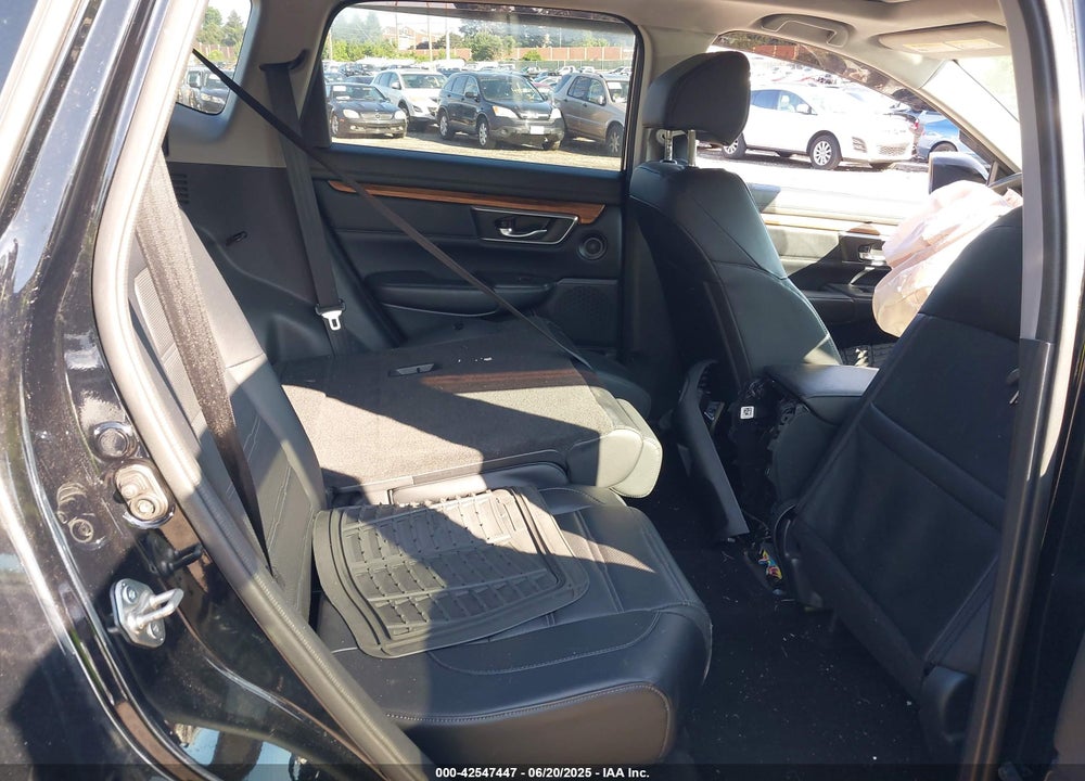 2018 HONDA CR-V VIN: 2HKRW2H82JH609820